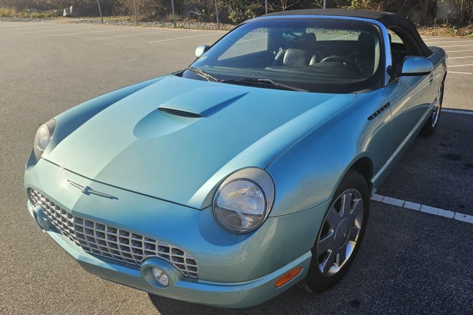 2002 Ford Thunderbird (2002-2005) sold for $12,250