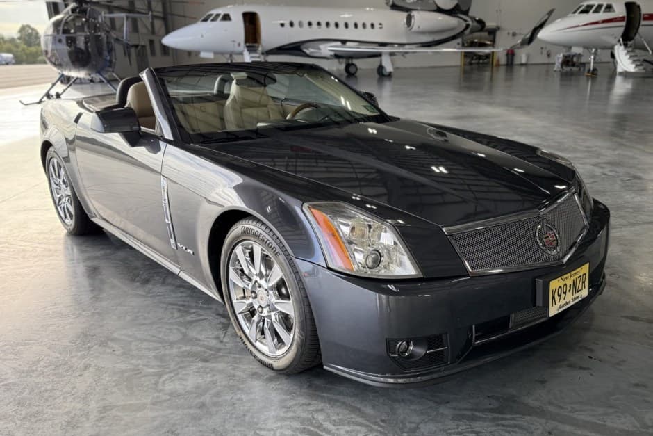 2009 Cadillac XLR sold for $30,500
