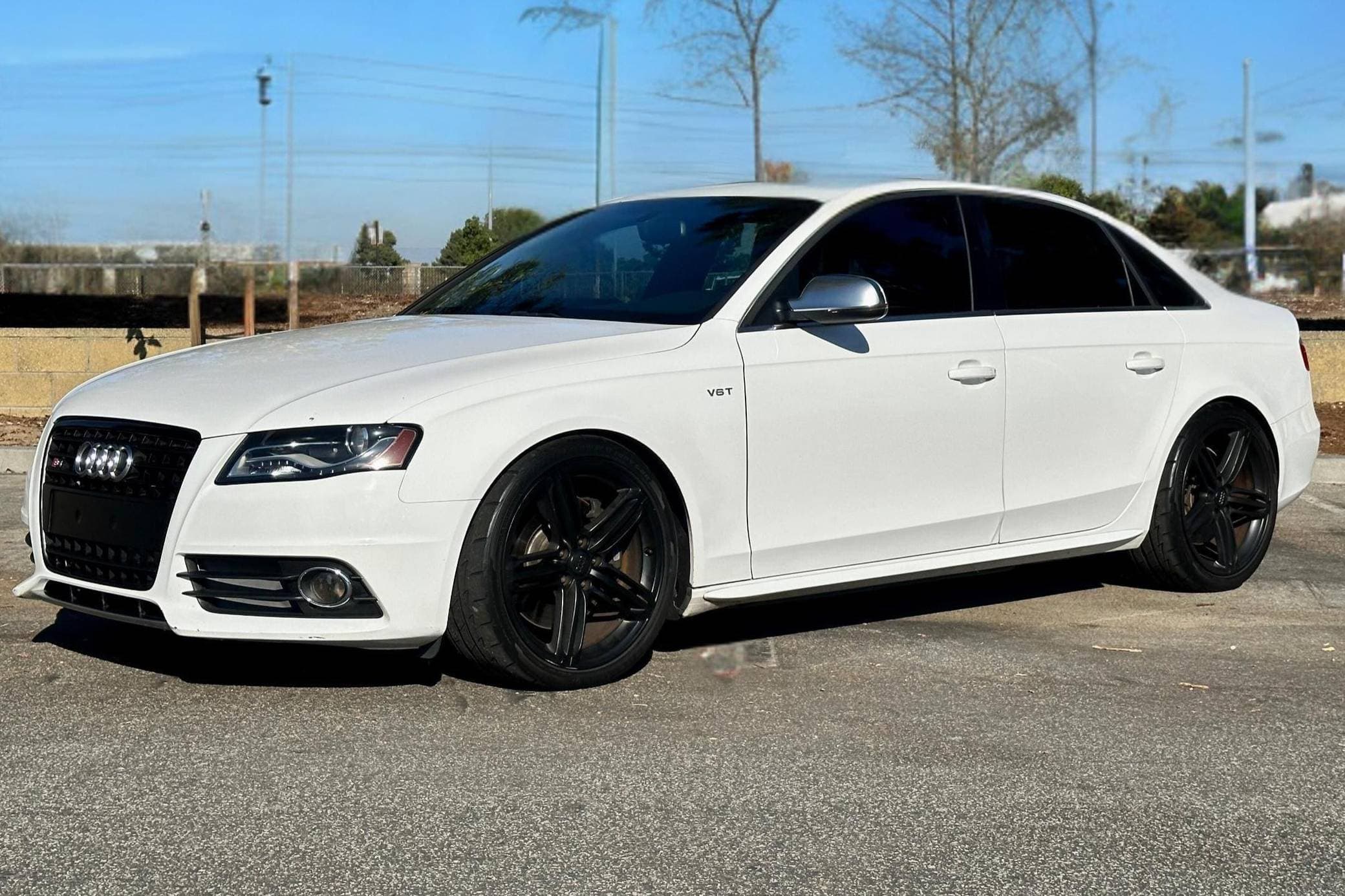 2010 Audi B8 S4 sold for $7,300