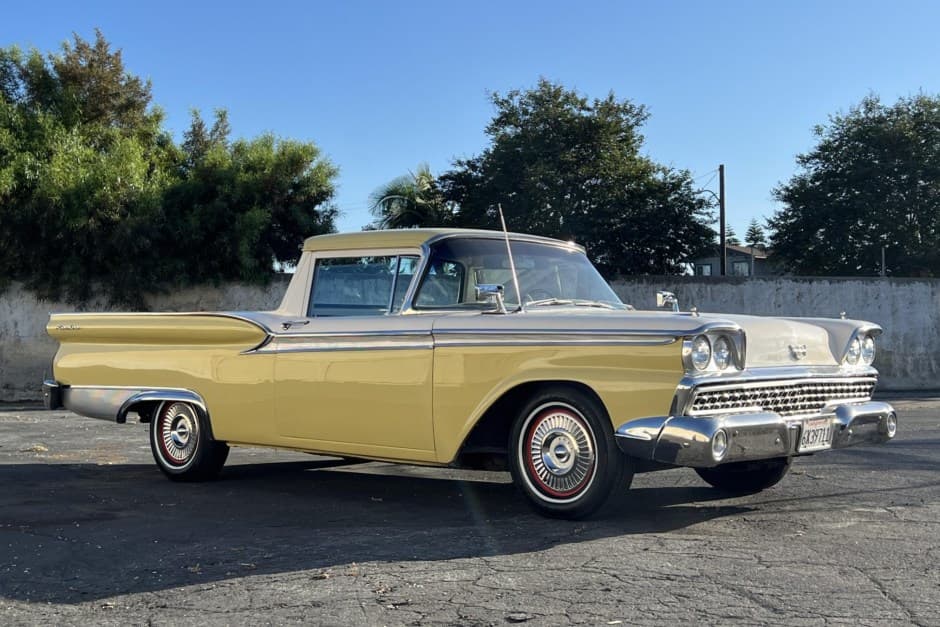 1959 Ford Ranchero sold for $15,751