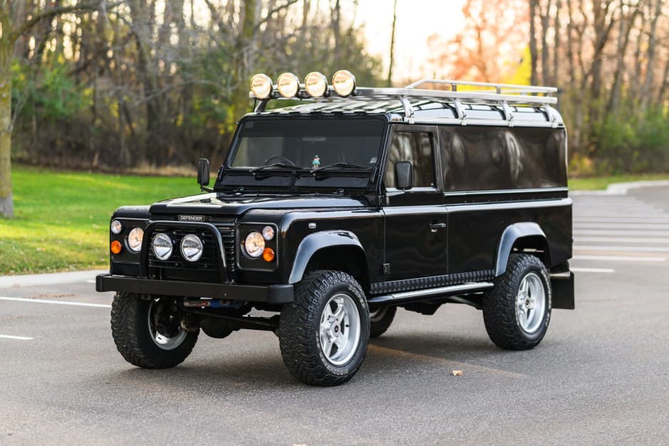 1983 Land Rover 110 / Defender 110 (Euro Spec) sold for $27,500