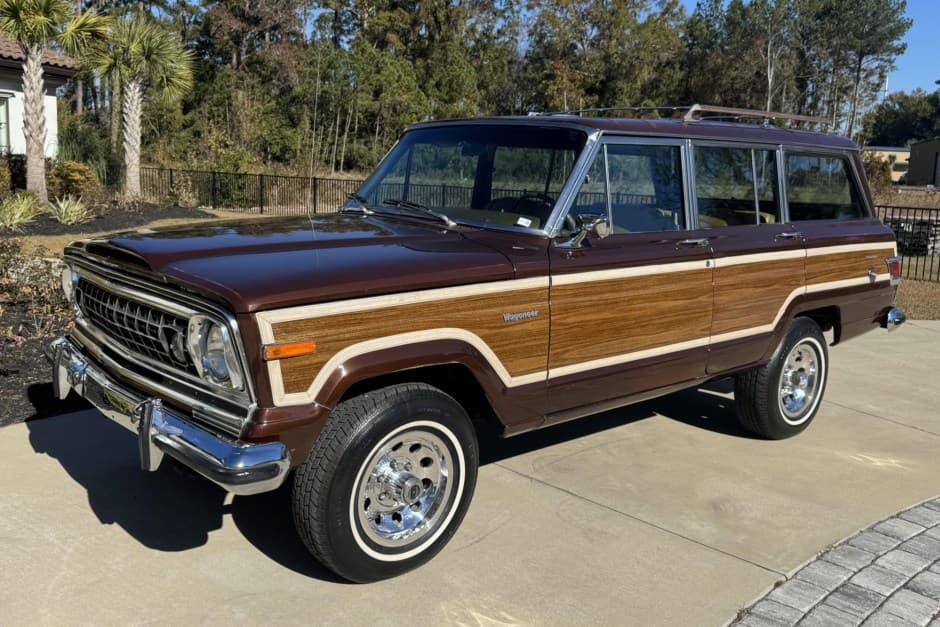1978 Jeep SJ Wagoneer sold for $23,500