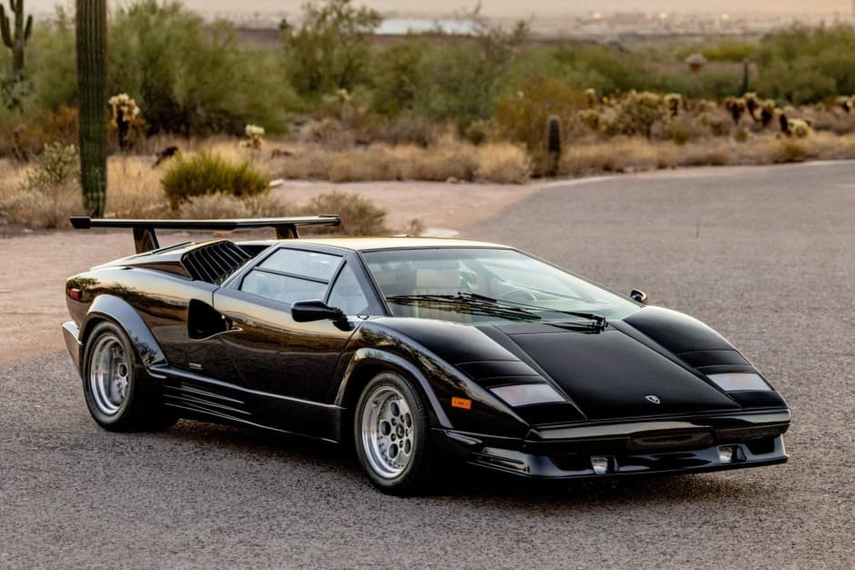 1989 Lamborghini Countach sold for $495,000