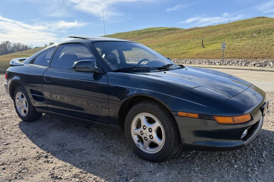 1991 Toyota SW20 MR2 sold for $19,500