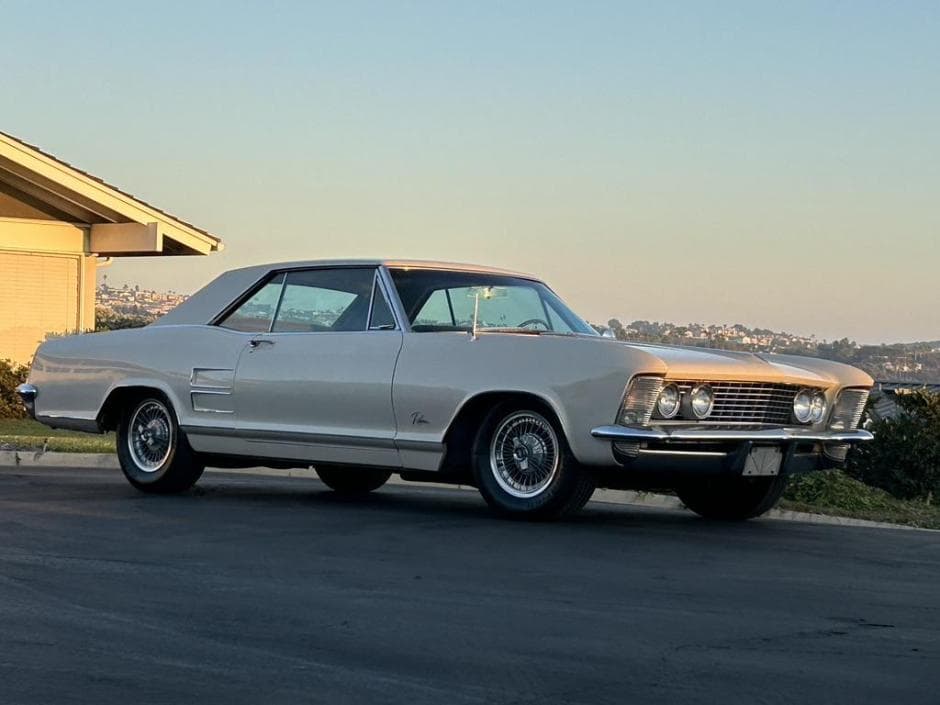 1964 Buick Riviera sold for $31,000