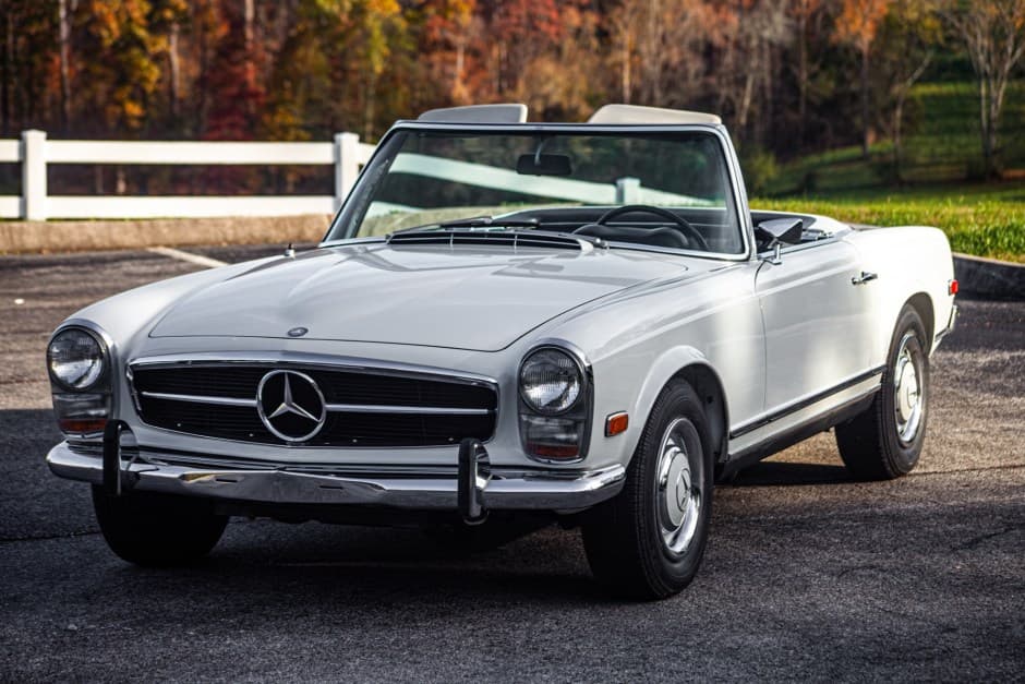 1967 Mercedes-Benz W113 SL sold for $70,000