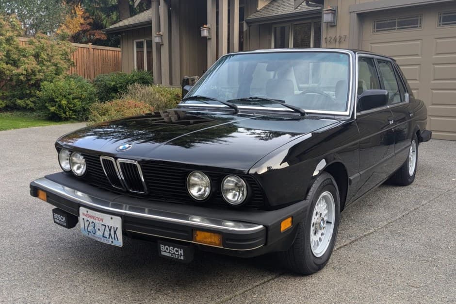 1985 BMW E28 5-Series sold for $10,250
