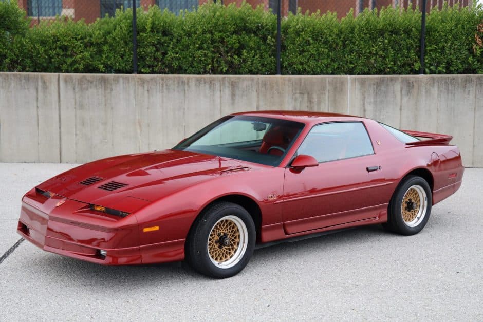 1987 Pontiac Firebird (1982-1992) sold for $25,500