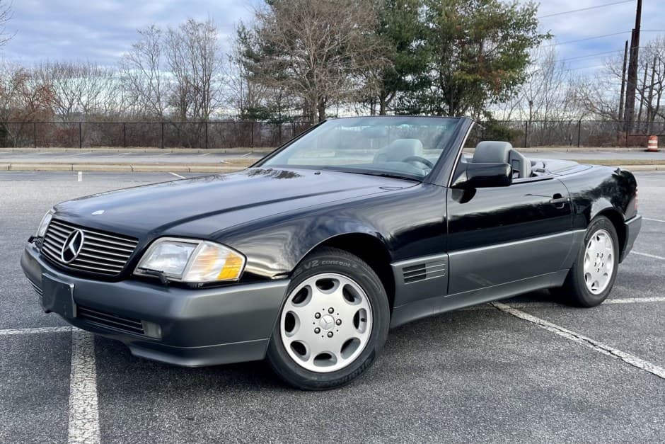 1992 Mercedes-Benz R129 SL sold for $18,458