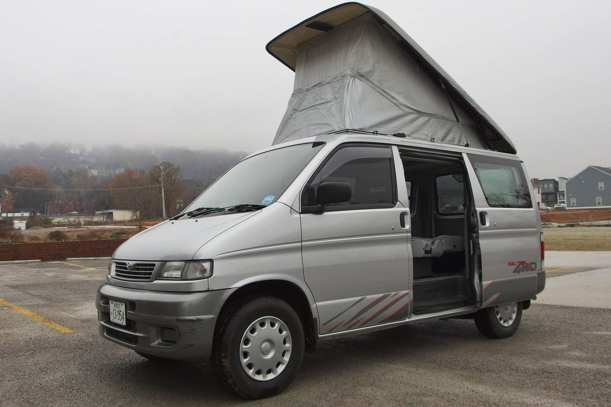 1997 Mazda Bongo sold for $10,850