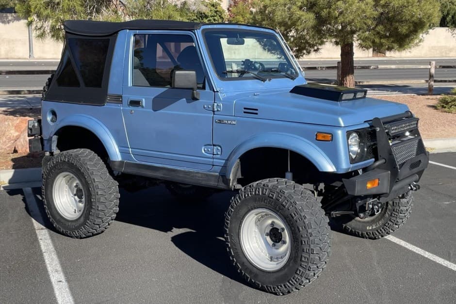 1986 Suzuki Samurai sold for $12,750