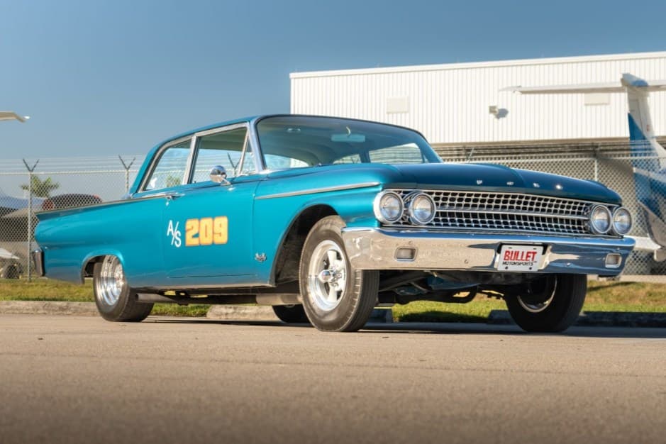 1961 Ford Fairlane sold for $19,555