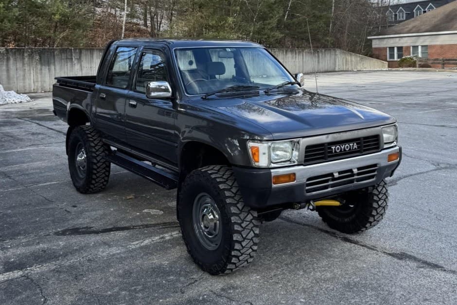 1991 Toyota Pickup (N80/90/100/110 1989-1997) sold for $26,250