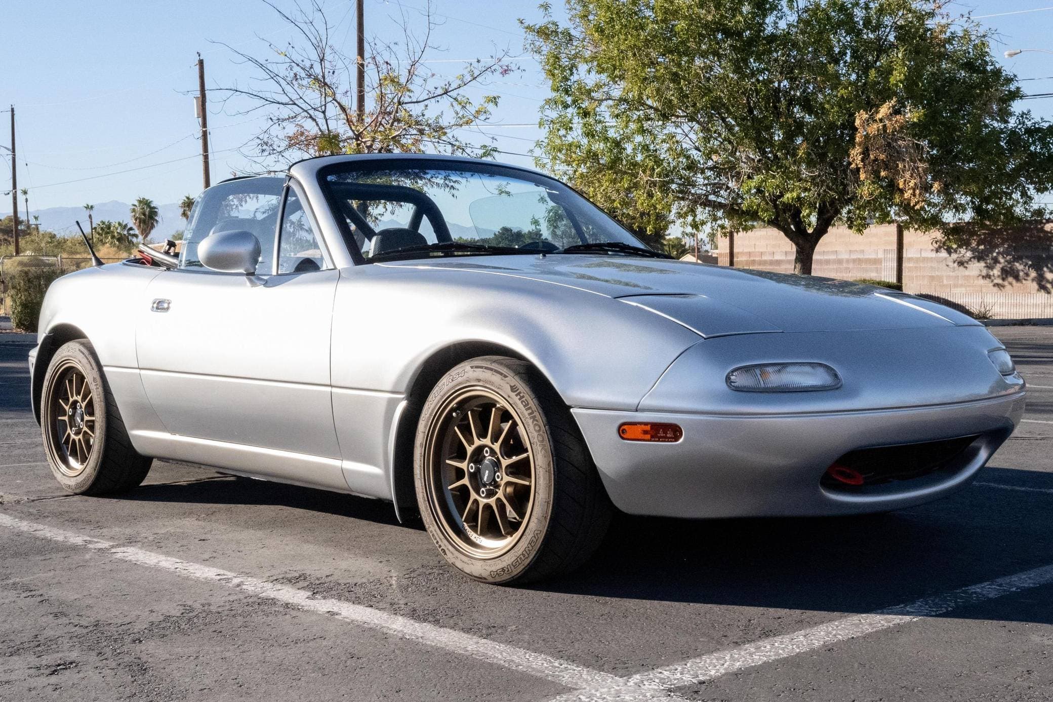 1991 Mazda NA Miata sold for $9,500