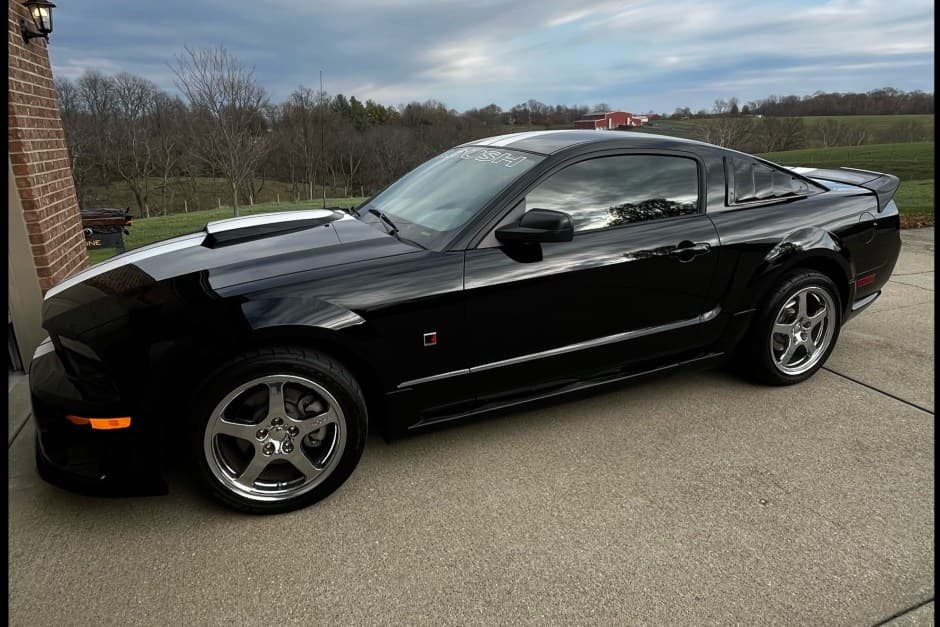 2007 Ford Mustang S197 2005-2014 sold for $16,600