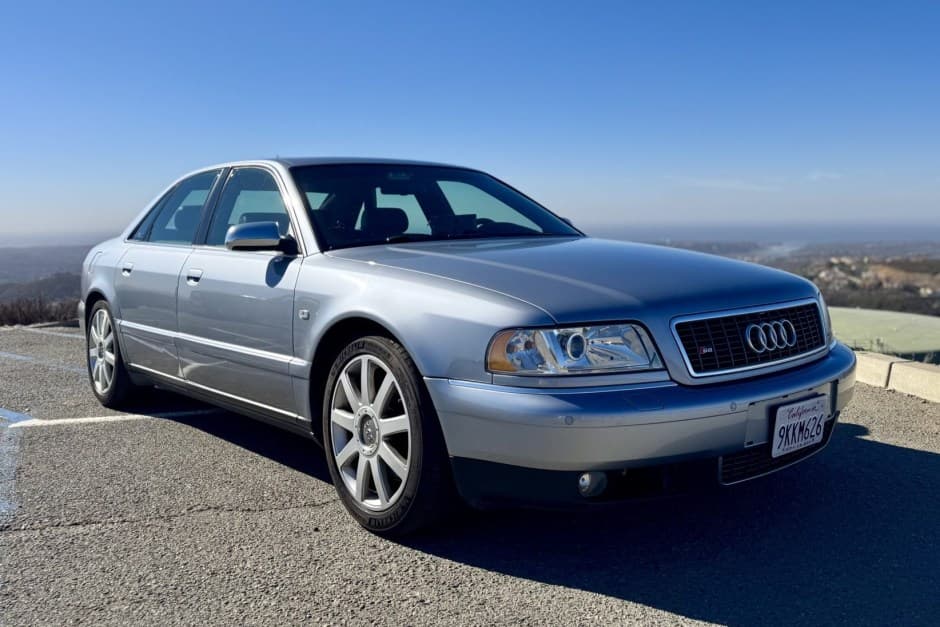 2003 Audi S8 sold for $12,249