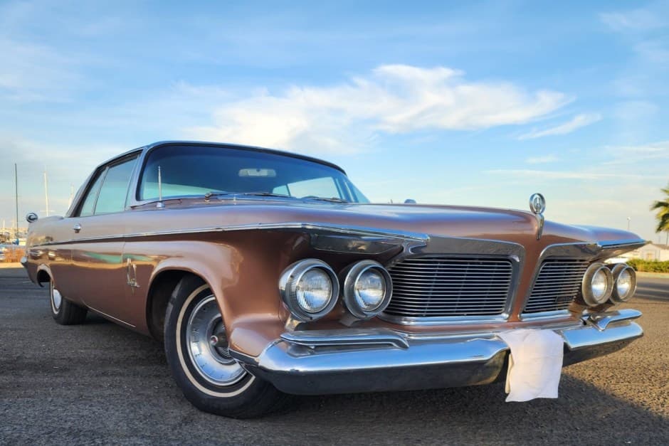 1962 Chrysler Imperial sold for $16,250