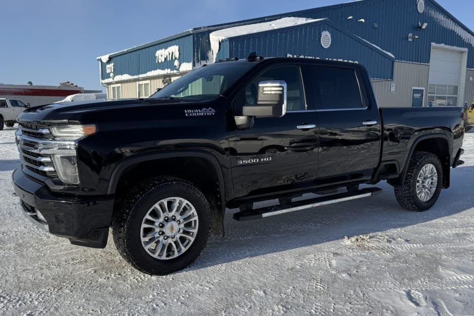 2022 Chevrolet Silverado T1XX (2019+) sold for $40,250