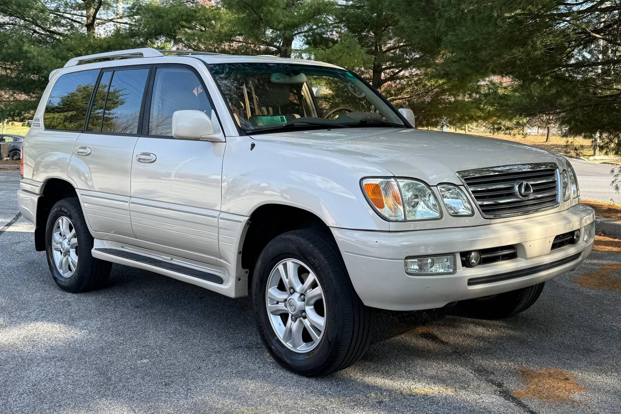 2003 Lexus LX sold for $12,800