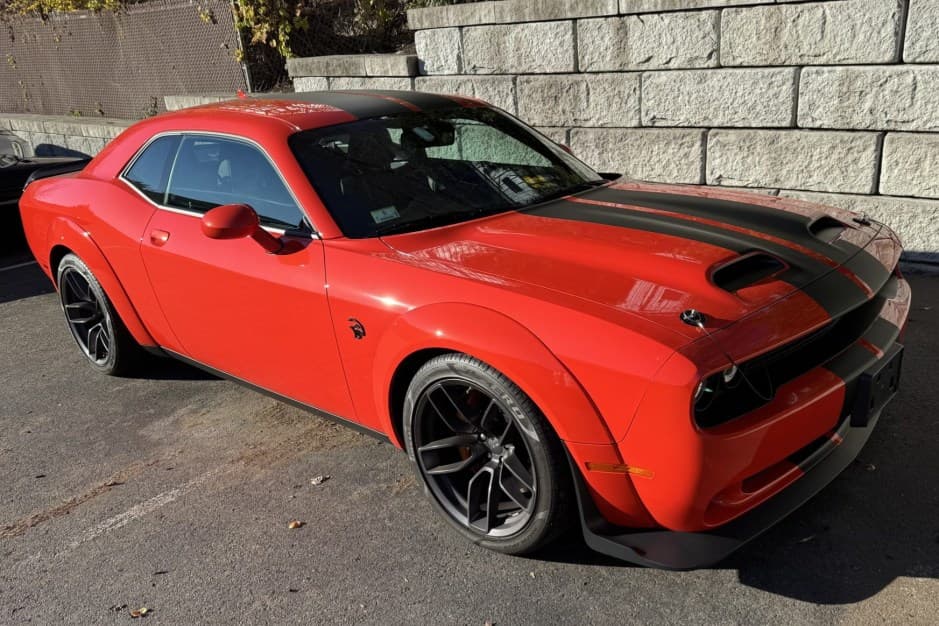 2019 Dodge Challenger SRT Hellcat sold for $72,000