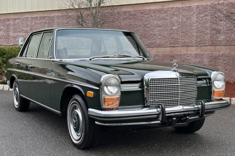 1973 Mercedes-Benz W114 & W115 sold for $40,750