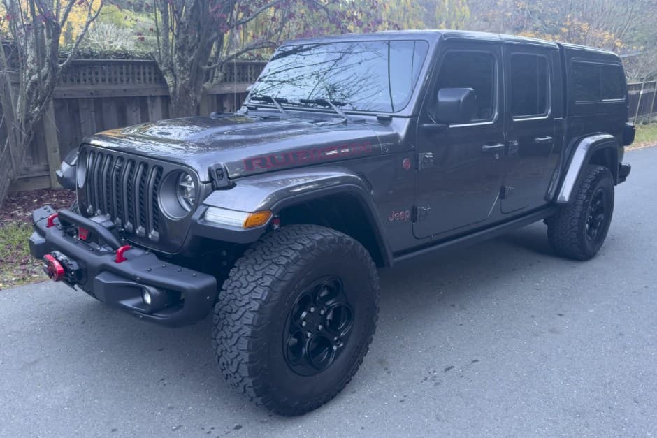 2020 Jeep Pickup sold for $29,250