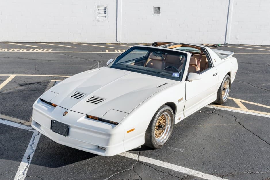1989 Pontiac Firebird (1982-1992) sold for $34,780
