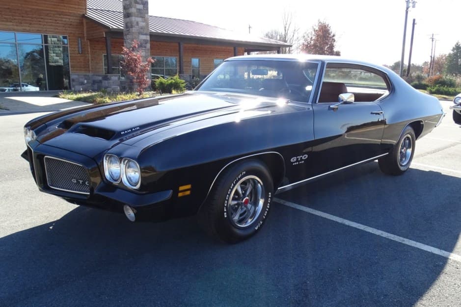 1971 Pontiac GTO sold for $46,000