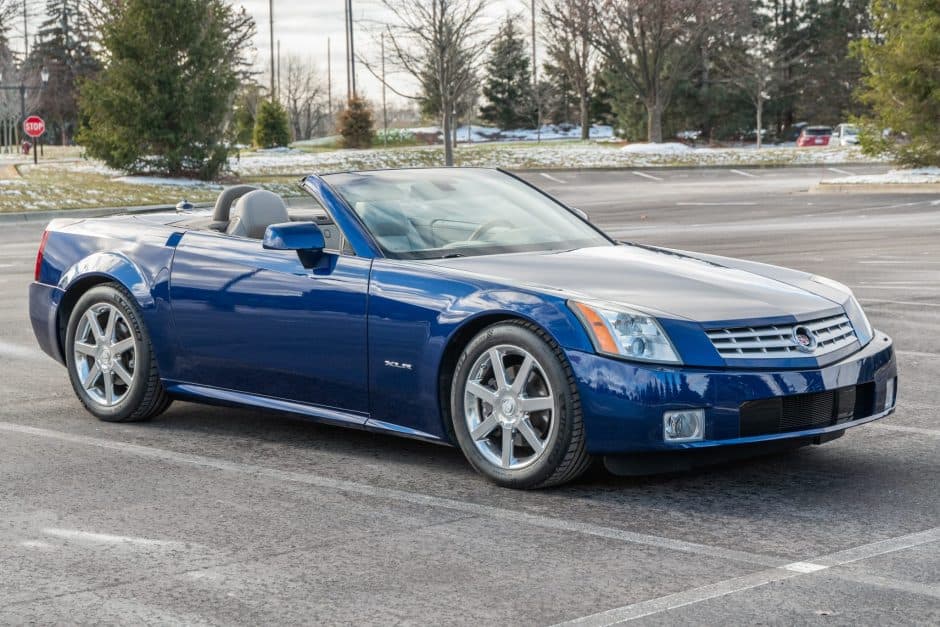 2004 Cadillac XLR sold for $22,000
