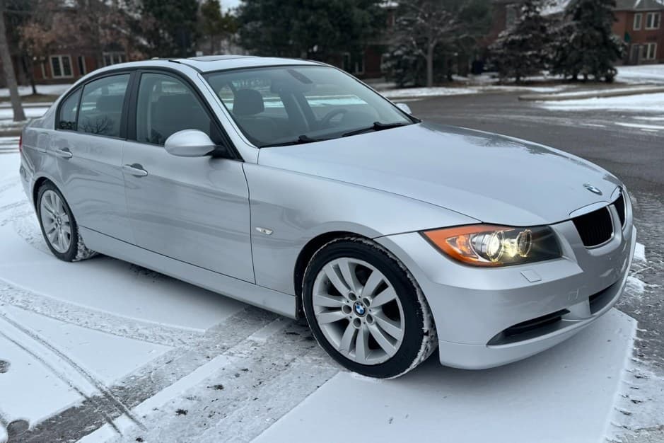 2007 BMW E90 3-Series Sedan sold for $6,600
