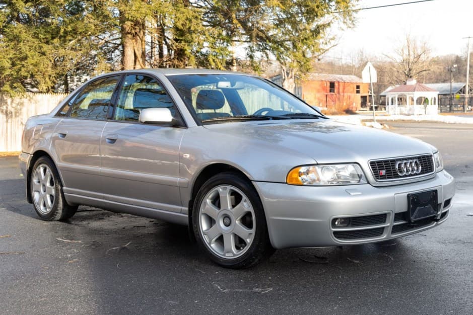 2000 Audi S4 sold for $18,243