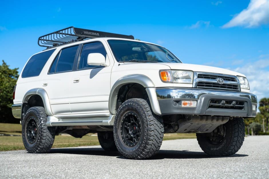 2000 Toyota 4Runner (N180) sold for $19,250