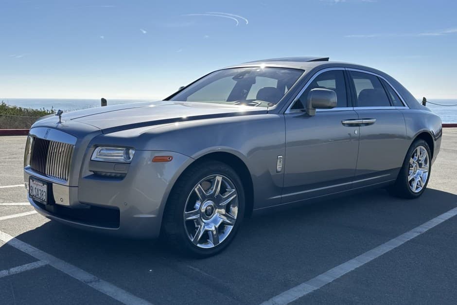 2010 Rolls-Royce Ghost sold for $90,000