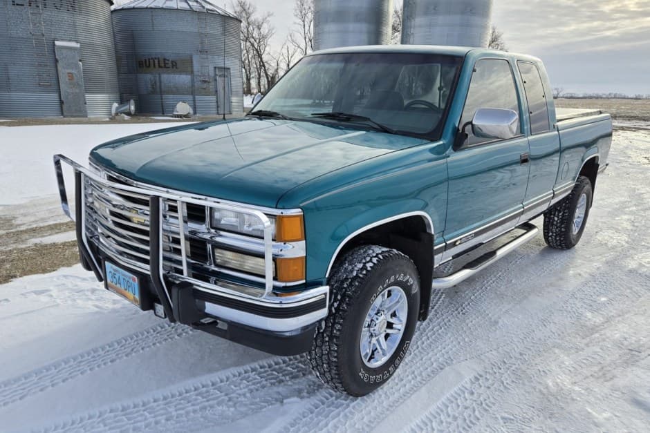 1994 Chevrolet C/K GMT400 (1988-2002) sold for $18,500
