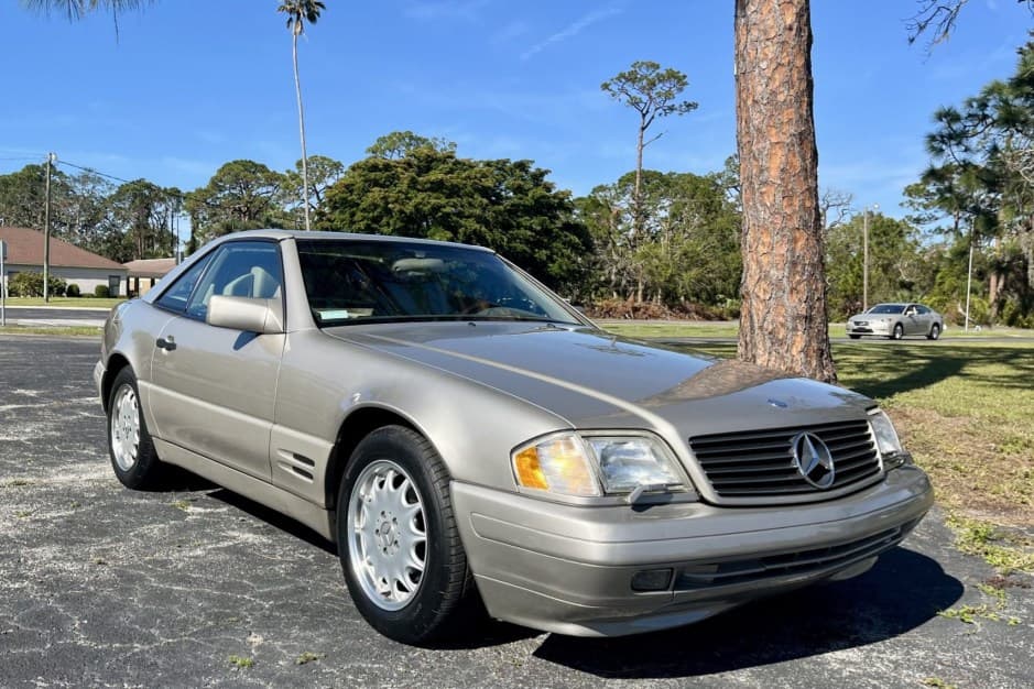 1996 Mercedes-Benz R129 SL sold for $5,309