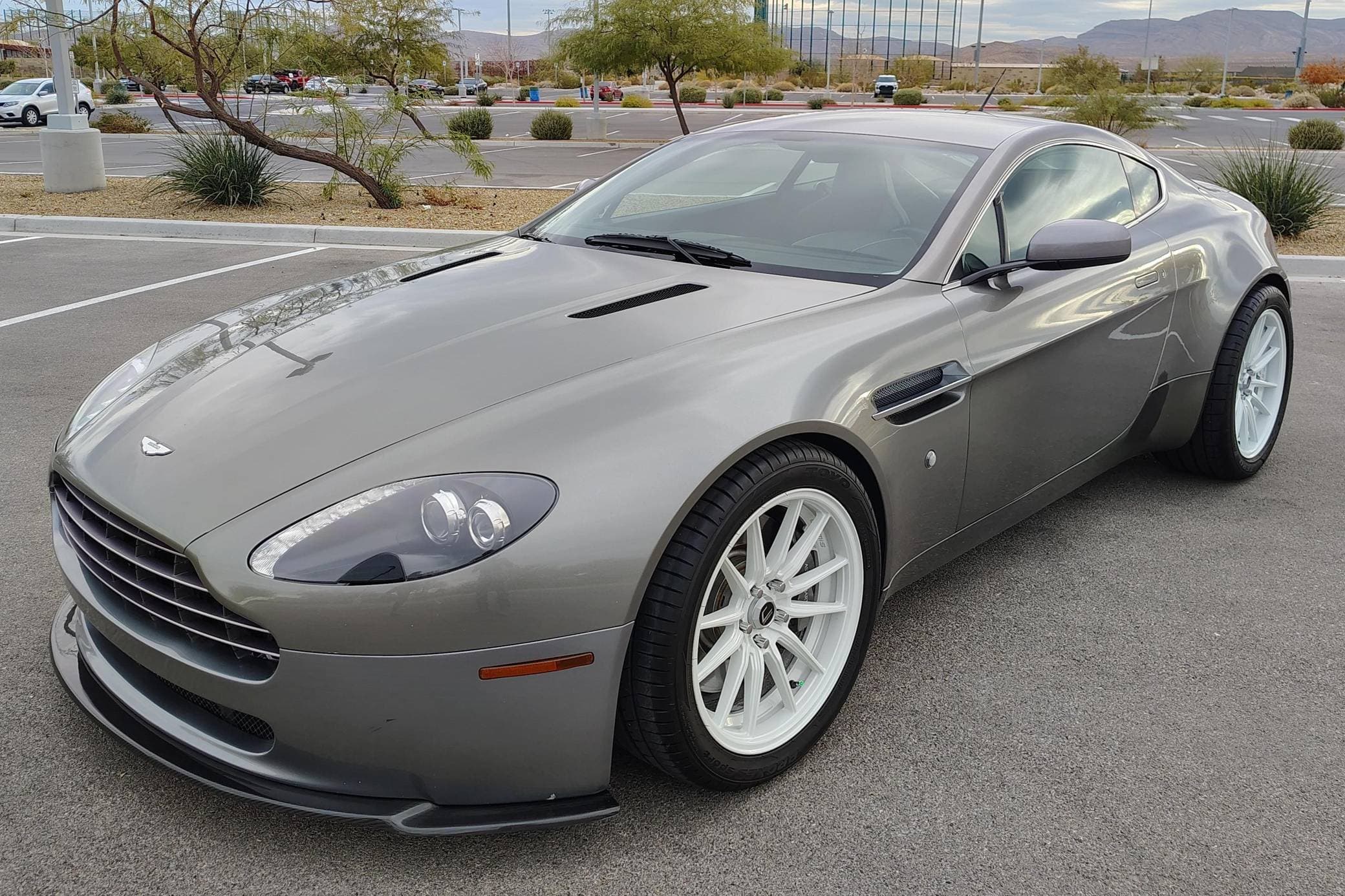 2006 Aston Martin Vantage sold for $35,999