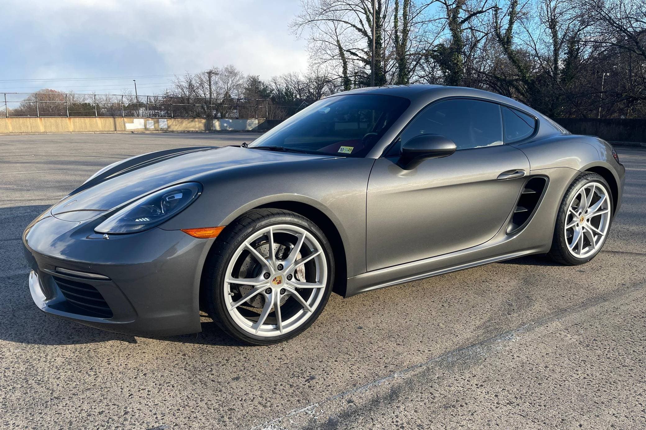 2017 Porsche 718 Cayman sold for $34,000