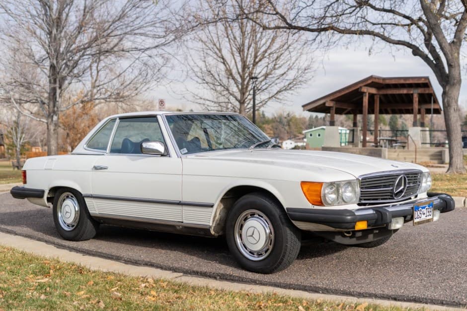 1977 Mercedes-Benz R107 SL sold for $10,000