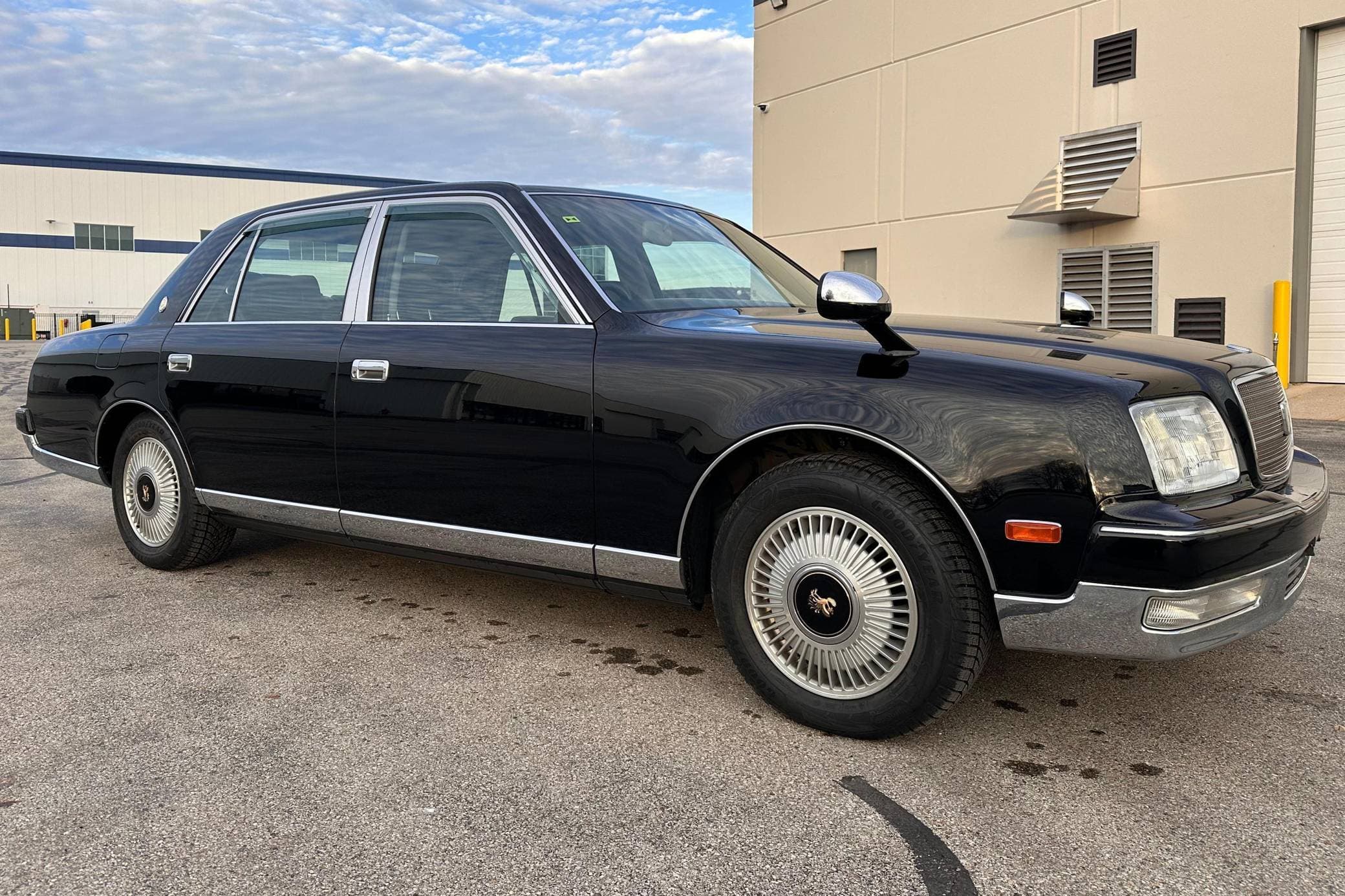 1999 Toyota Century sold for $15,000