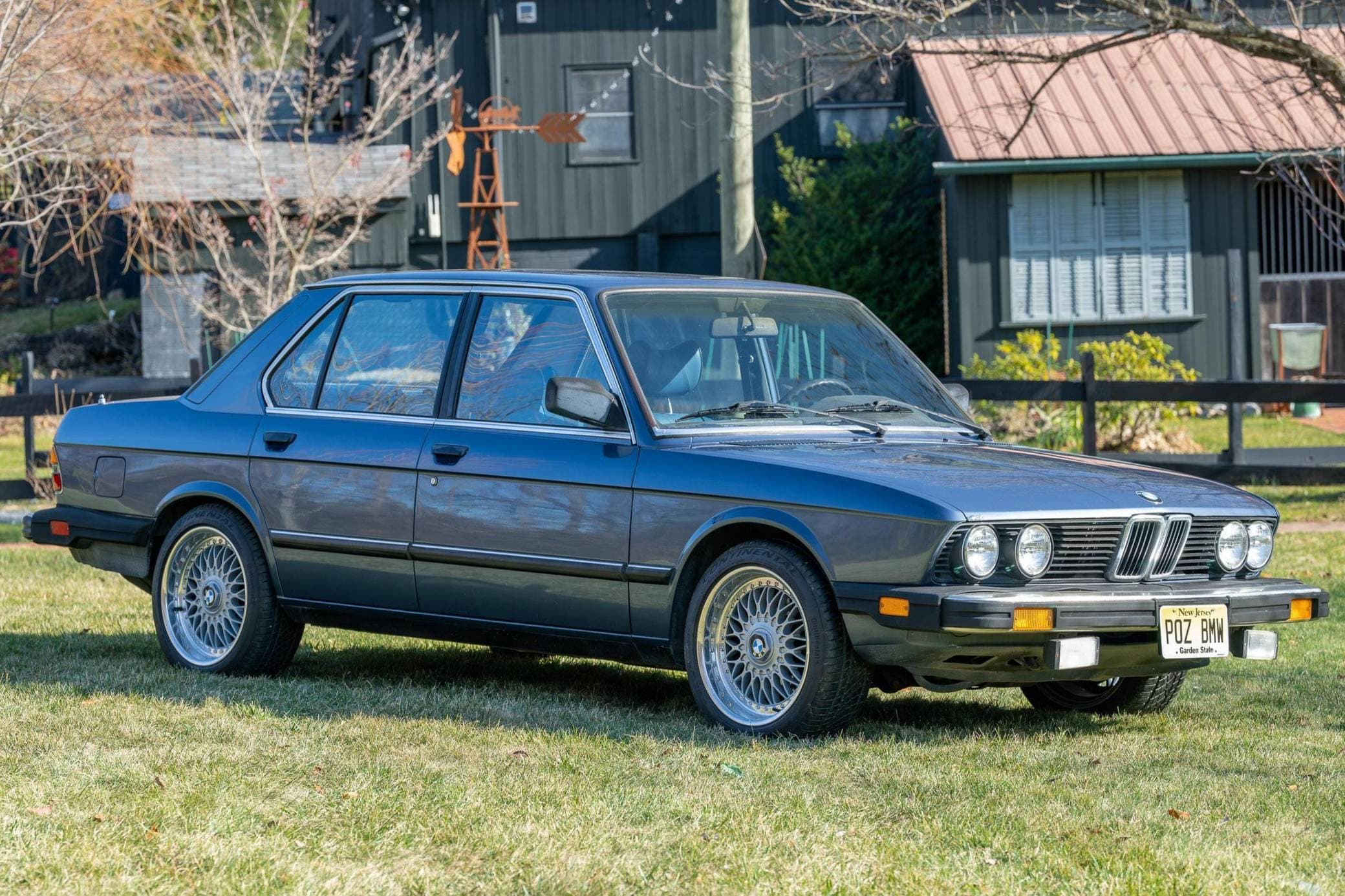 1983 BMW 5 Series sold for $5,200