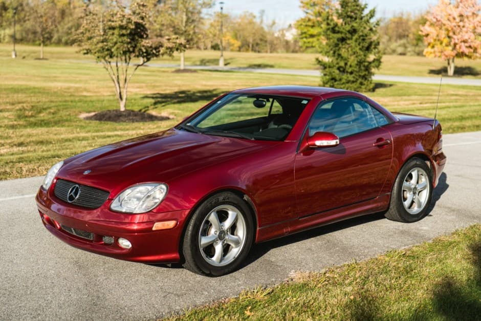 2002 Mercedes-Benz SLK-Class sold for $9,751