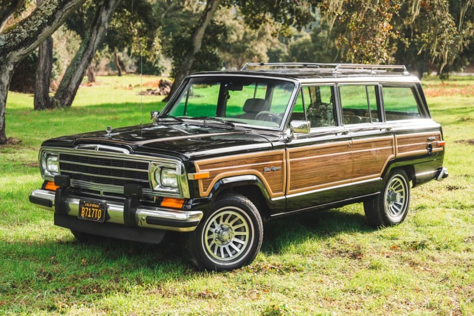 1990 Jeep SJ Grand Wagoneer sold for $75,000
