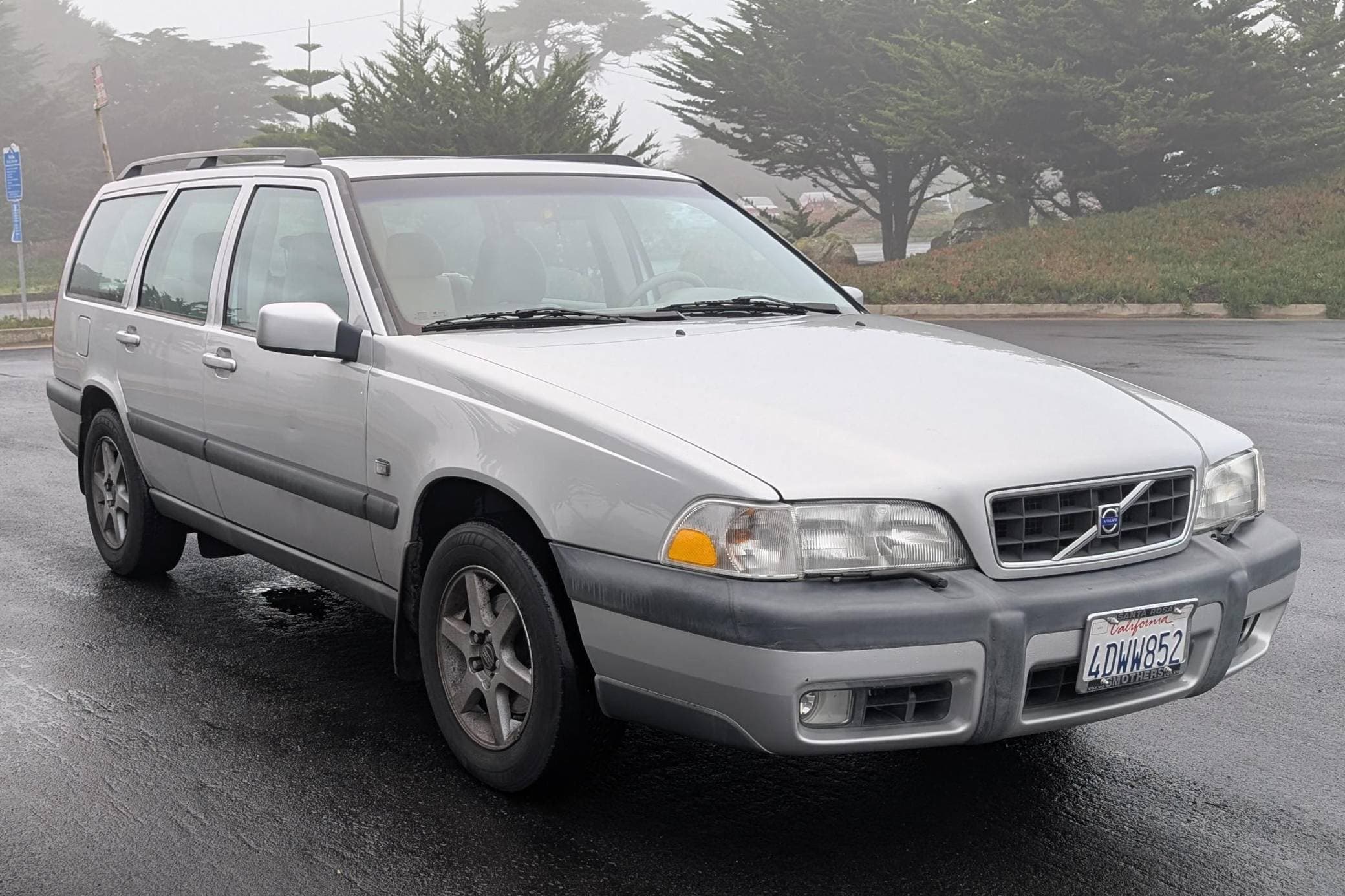 1999 Volvo XC70 sold for $10,101