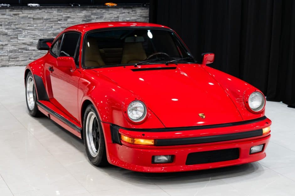 1986 Porsche 930 Turbo sold for $175,001