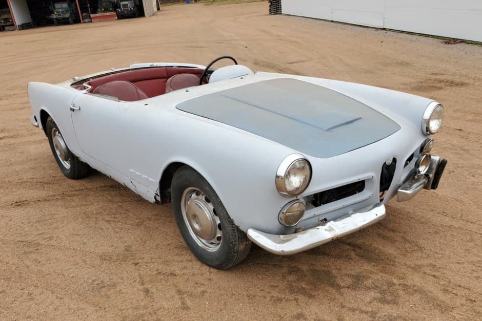 1959 Alfa Romeo 102-Series 2000 sold for $8,522