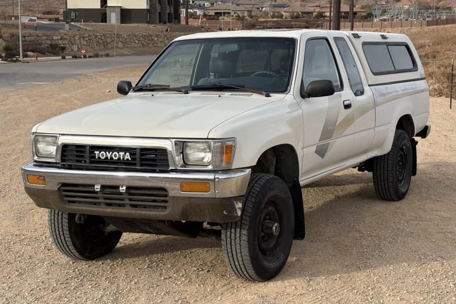 1989 Toyota Pickup (N80/90/100/110 1989-1997) sold for $7,600