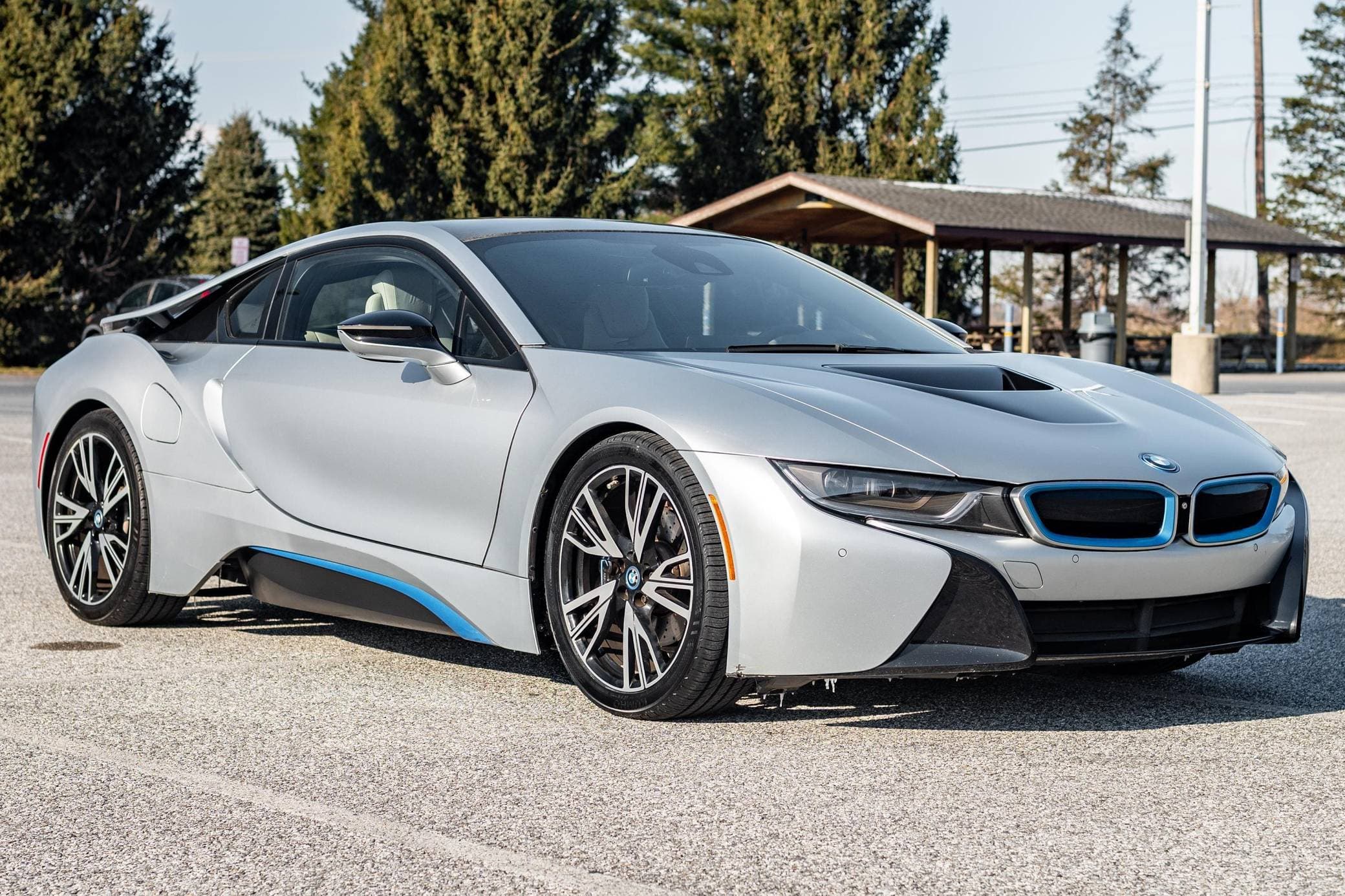 2015 BMW i8 sold for $46,750