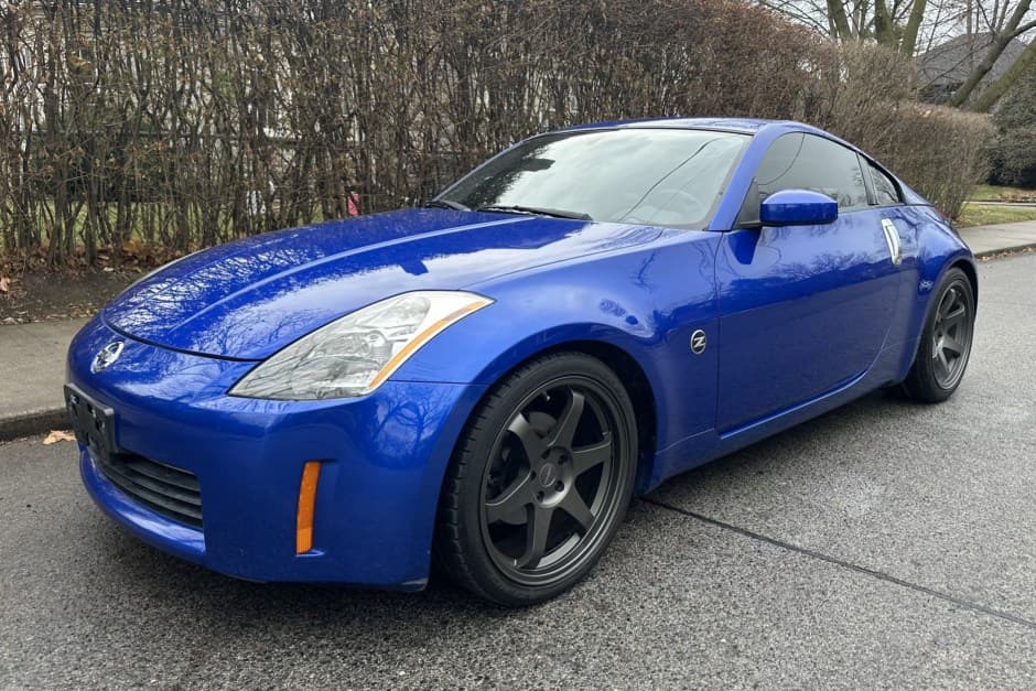 2003 Nissan 350Z sold for $11,100
