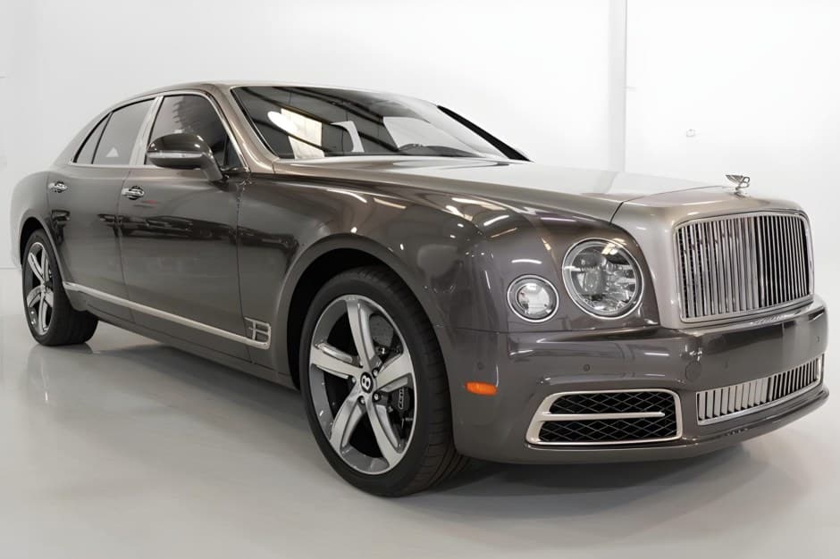 2017 Bentley Mulsanne (2011-2020) sold for $137,000
