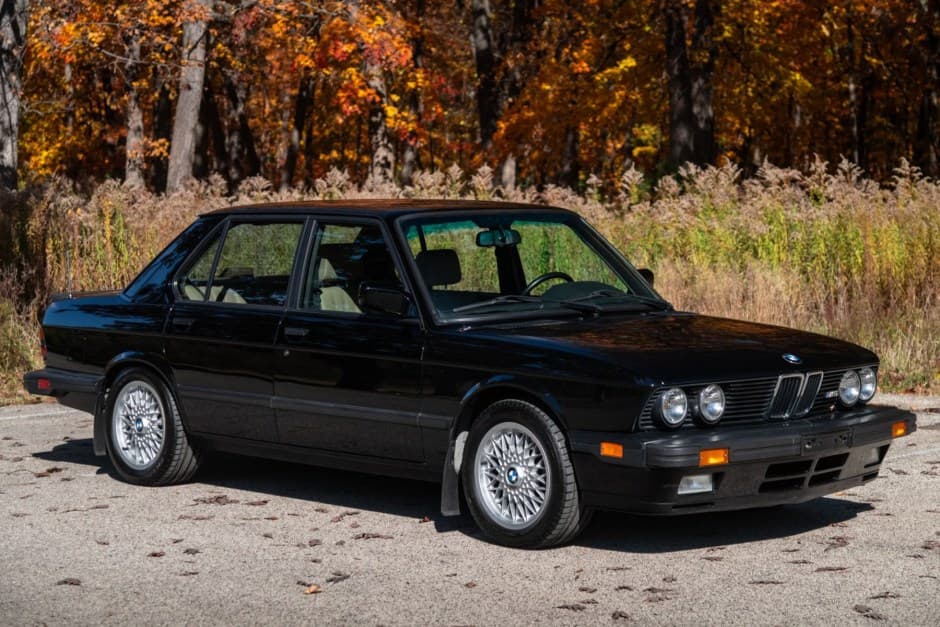 1988 BMW E28 M5 sold for $68,000